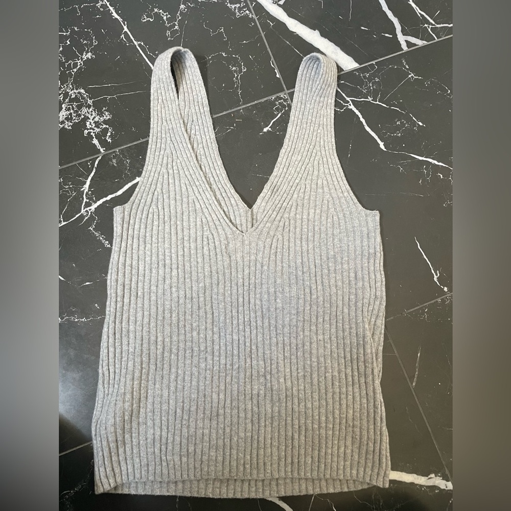 Gap CashSoft Rib Tank Top - Picture 7 of 7